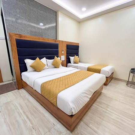 Hotel National - Grant Road Bombay Eksteriør billede