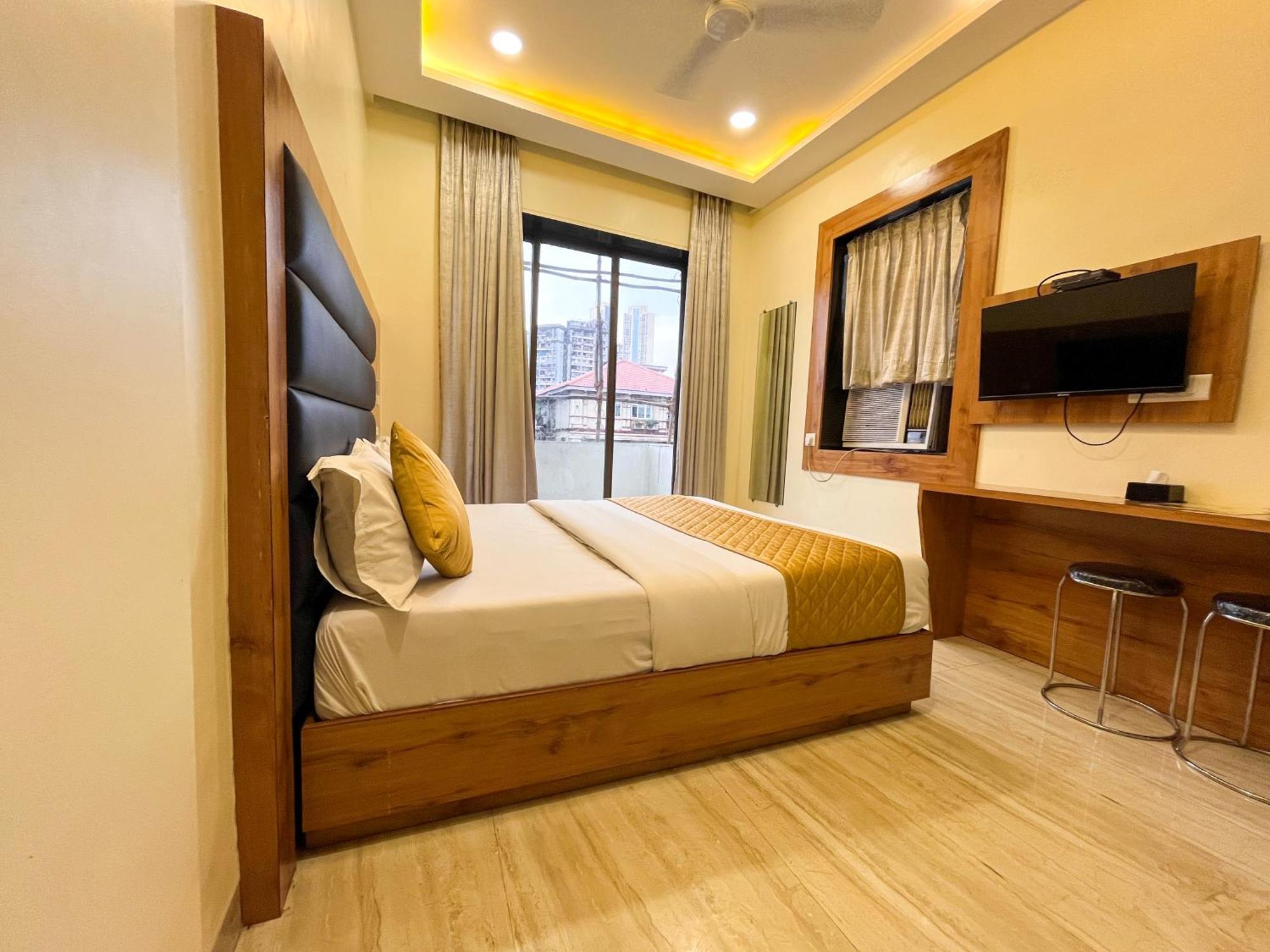 Hotel National - Grant Road Bombay Eksteriør billede
