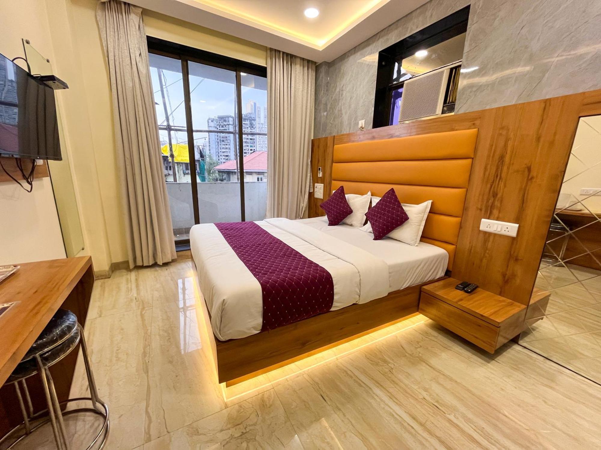 Hotel National - Grant Road Bombay Eksteriør billede