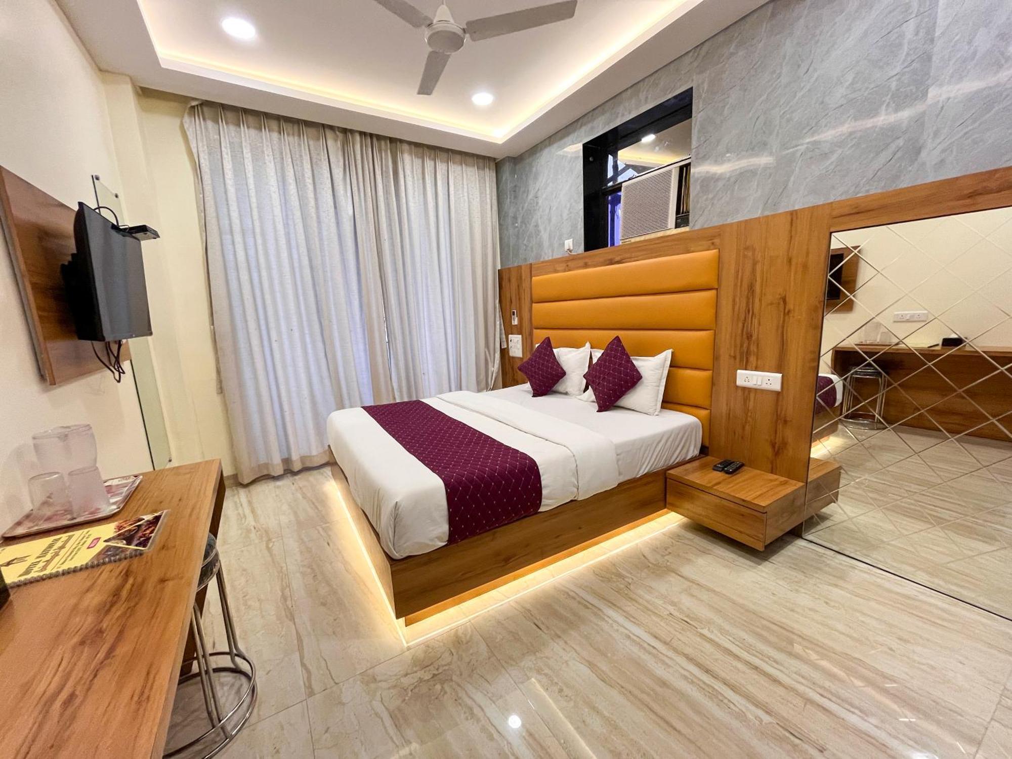 Hotel National - Grant Road Bombay Eksteriør billede