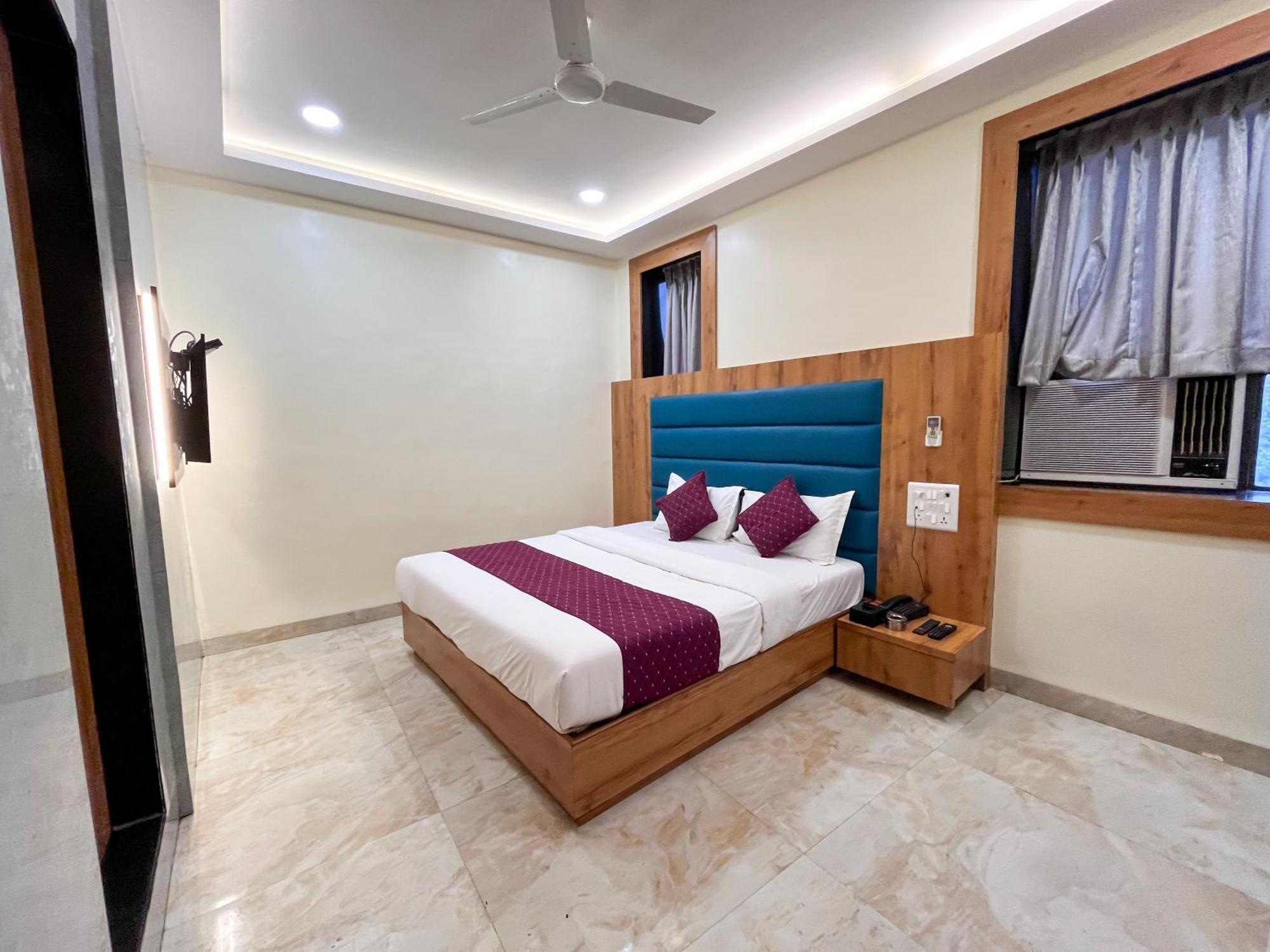 Hotel National - Grant Road Bombay Eksteriør billede